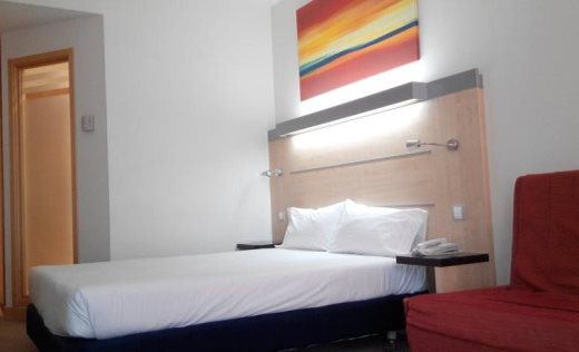 Hotel B&b Girona 3