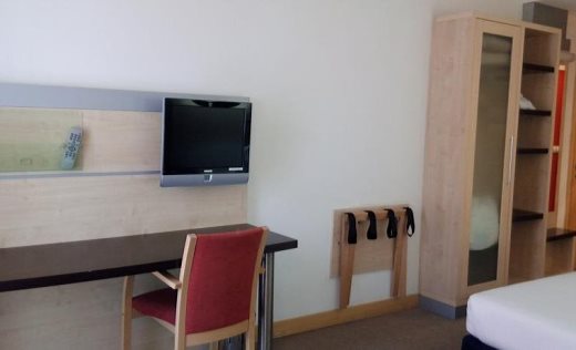 Hotel B&b Girona 3