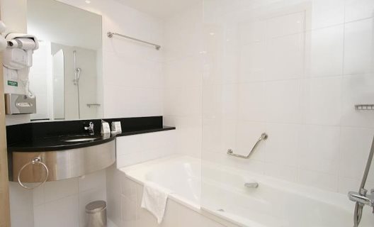 Hotel B&b Madrid Pinar De Las Rozas