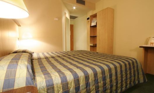Hotel B&b Madrid Pinar De Las Rozas