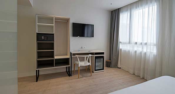 Hotel B&b Puerta Del Sol