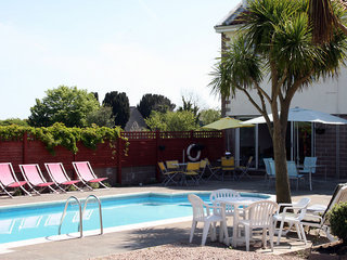 Hotel Beachcombers
