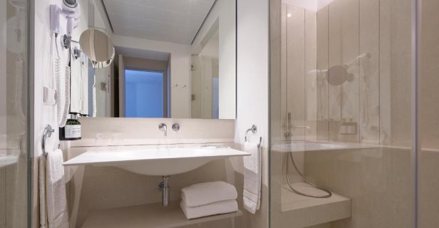 Hotel Becquer