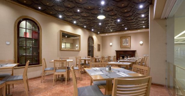 Hotel Becquer