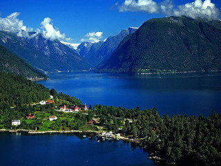 Hotel Bed And Breakfast Dragsvik Fjordhotel