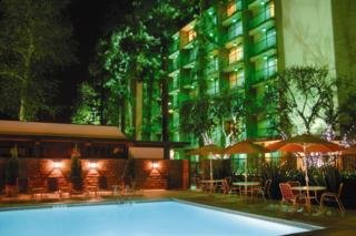 Hotel Beverly Garland's Holiday Inn