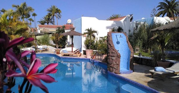 Hotel Birdcage Resort Gay Boutique