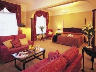 Hotel Blarney Woollen Mills