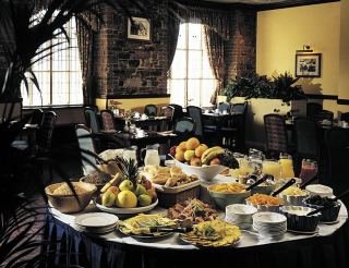 Hotel Blarney Woollen Mills