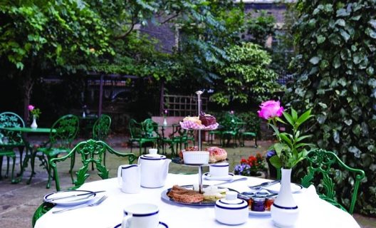 Hotel Blooms Townhouse