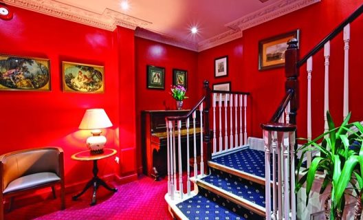 Hotel Blooms Townhouse