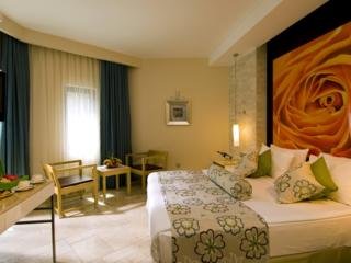 Hotel Blue Waters Club