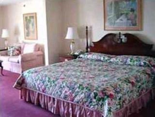 Hotel Bluenose Inn