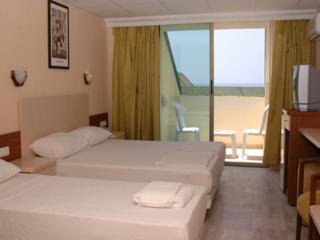 Hotel Bone Club