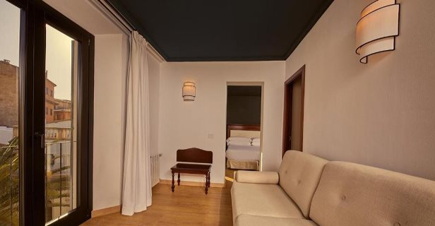 Hotel Born