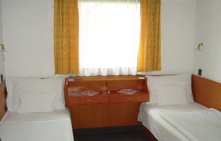 Hotel Botel Lisa