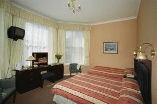 Hotel Bourne Hall