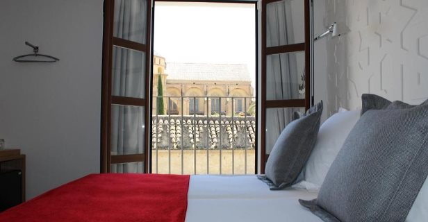 Hotel Boutique Caireles
