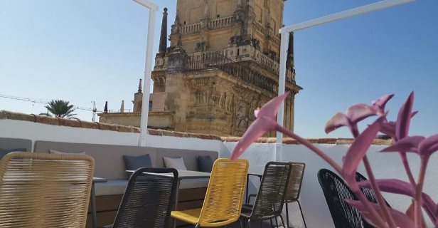 Hotel Boutique Caireles