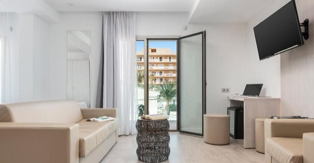 Hotel Boutique Som Llaut