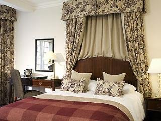 Hotel Box Hill Burford Bridge