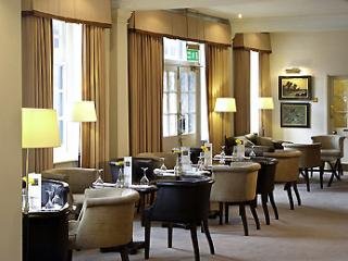 Hotel Box Hill Burford Bridge