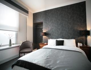 Hotel  Brisbane House