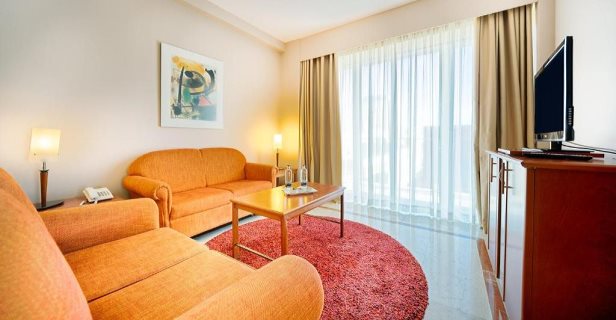 Hotel Bull Reina Isabel Spa