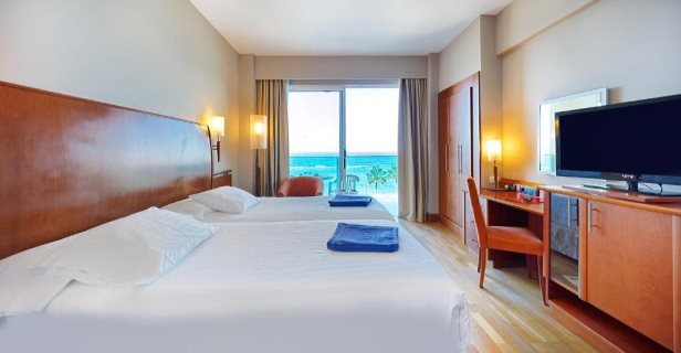 Hotel Bull Reina Isabel Spa