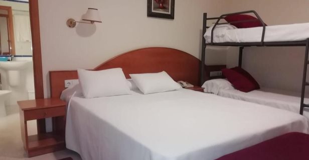 Hotel Cabo De Festiñanza