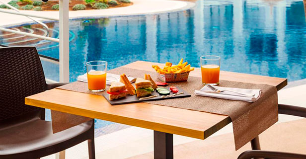 Hotel Cabogata Jardín