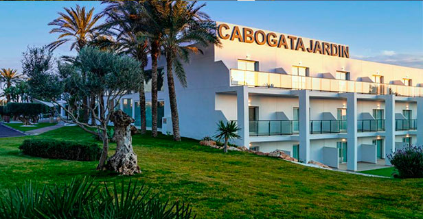 Hotel Cabogata Jardín