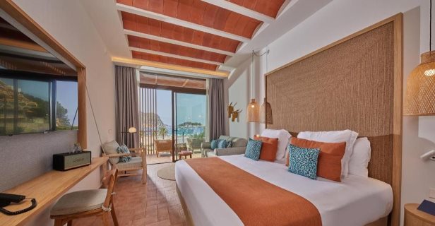Hotel Cala San Miguel The Club