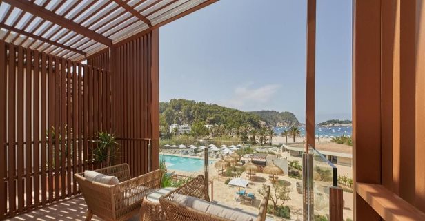Hotel Cala San Miguel The Club