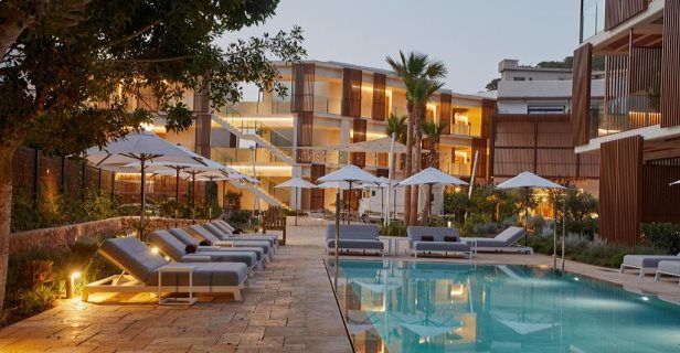 Hotel Cala San Miguel The Club