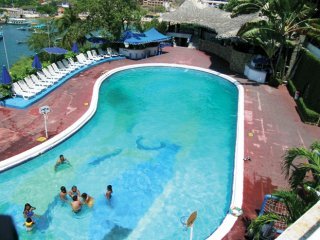 Hotel Caleta Acapulco