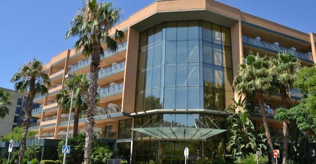Hotel California Palace