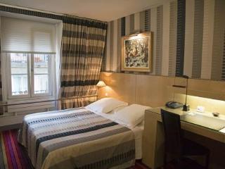 Hotel Cambon