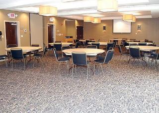 Hotel Cambria Suites