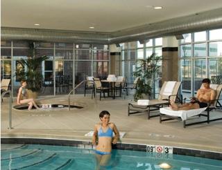 Hotel Cambria Suites