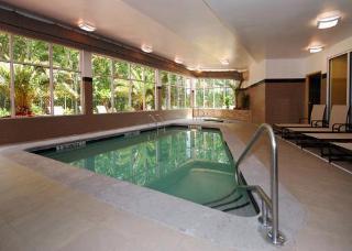 Hotel Cambria Suites