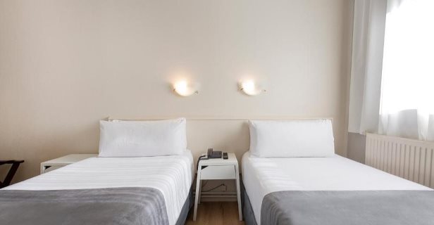 Hotel Camelot