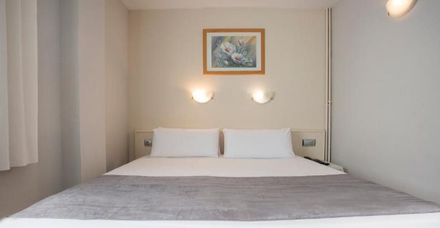 Hotel Camelot