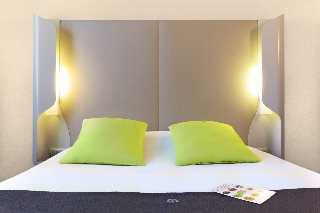 Hotel Campanile Paris Ouest - Pont De Suresnes