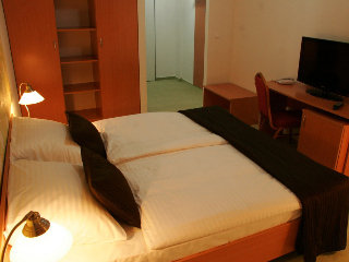Hotel Canada Kft