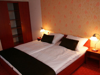 Hotel Canada Kft