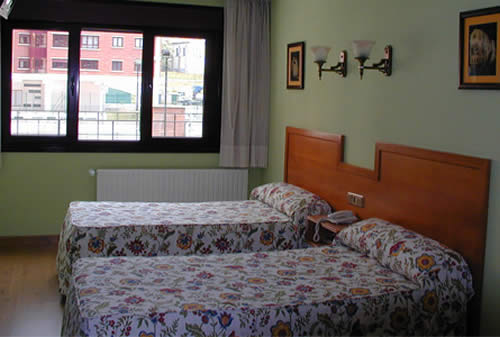 Hotel Carbayon II