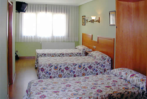 Hotel Carbayon II