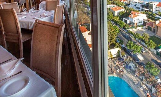 Hotel Carcavelos Beach