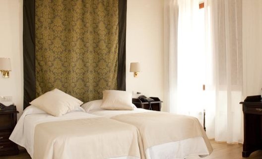 Hotel Cardenal Ram